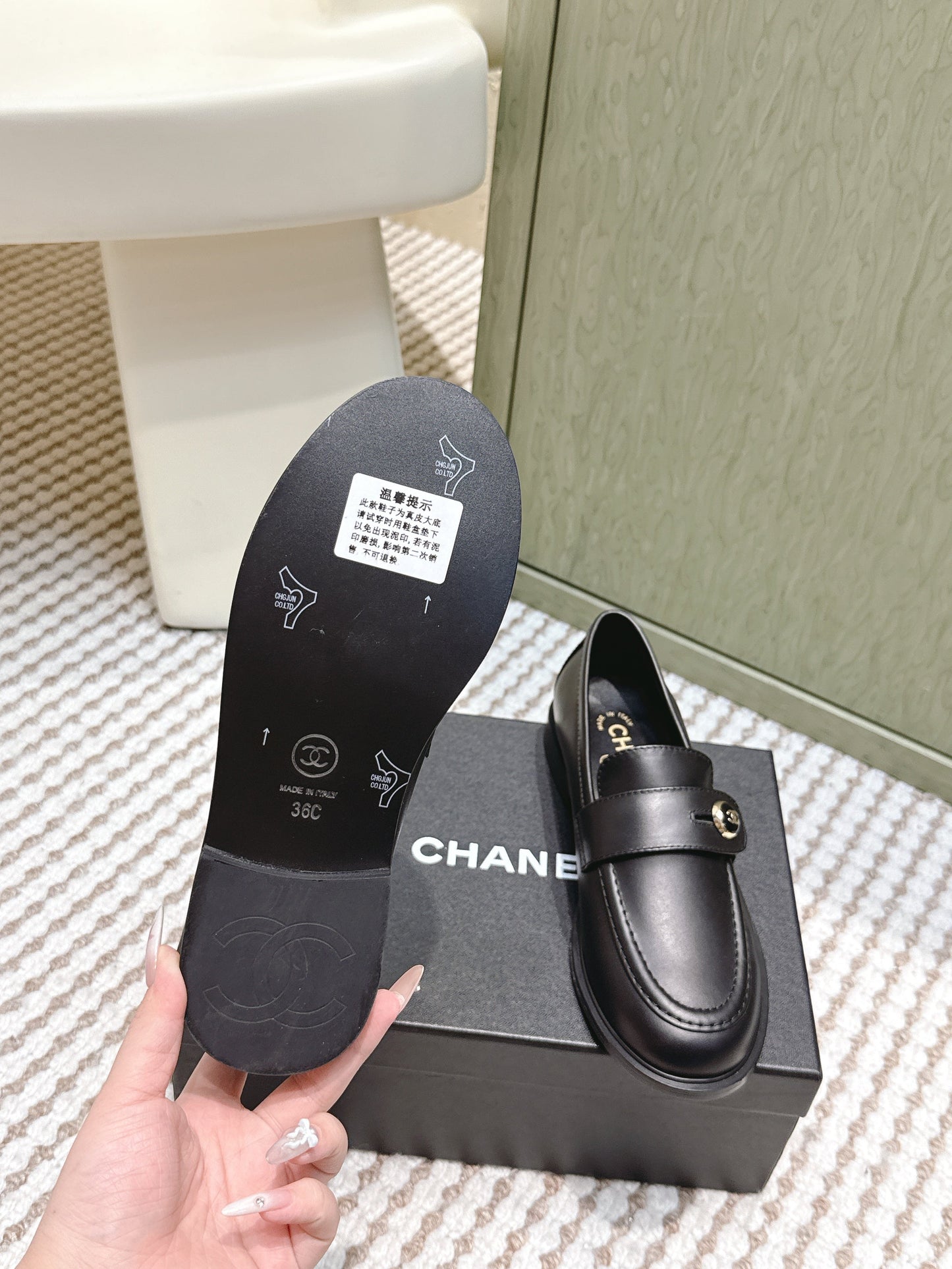 CHANEL 25S GODDESS FLAT LOAFERS IN BLACK CALFSKIN GOLD HARDWARE