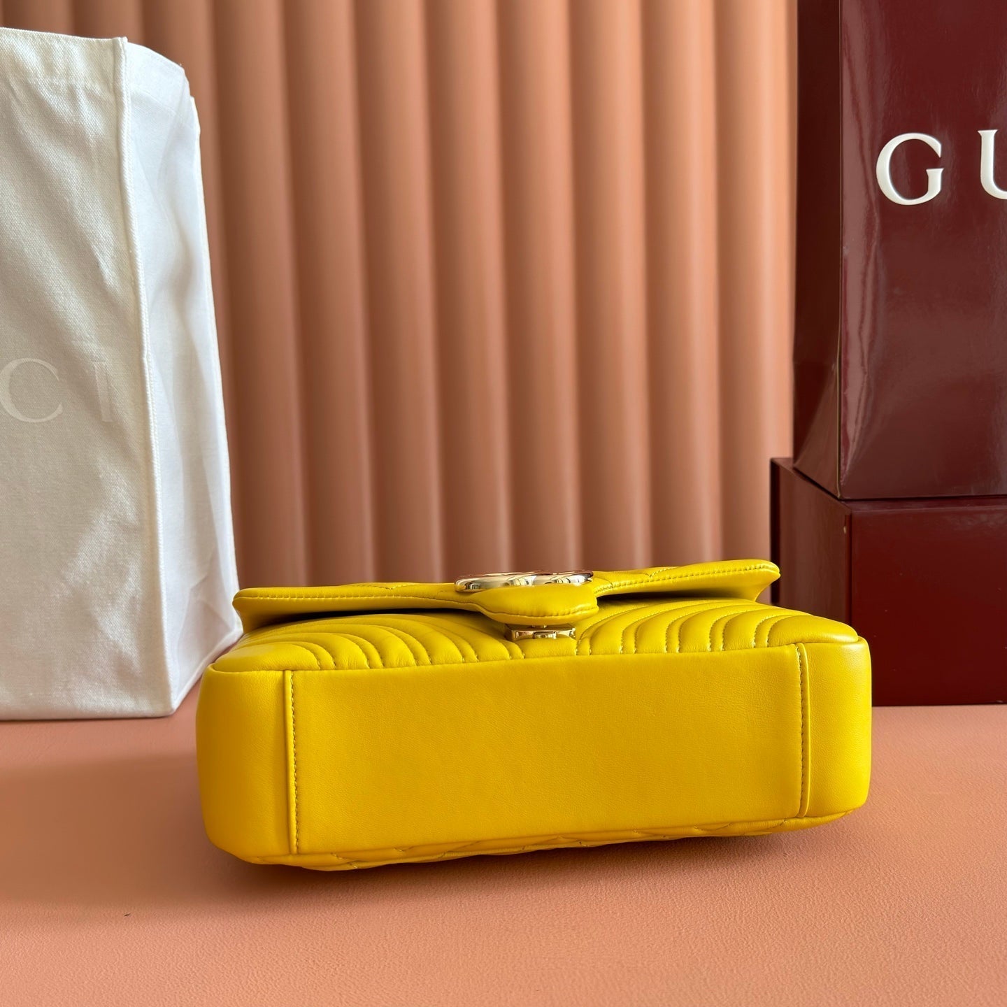 GUCCI 26S MARMONT BAG 26 IN YELLOW LAMBSKIN