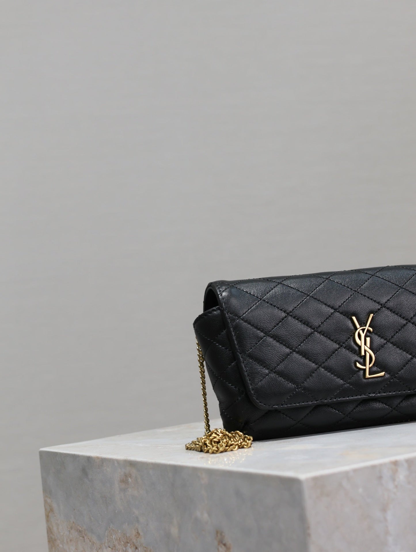 YSL 25S SAINT LAURENT GABY 19 IN BLACK QUILTED CALFSKIN GOLD HARDWARE