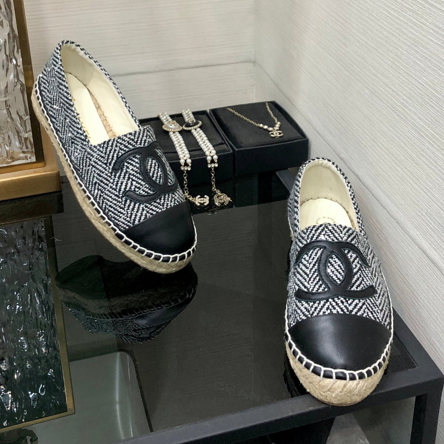 CHANEL ESPADRILLE BLACK MIX WHITE TWEED FABRIC AND CALFSKIN FLATS 185046