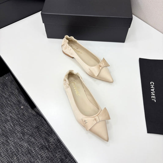 CHANEL BALLET FLATS 25S IN LIGHT BEIGE SATIN WITH BOW
