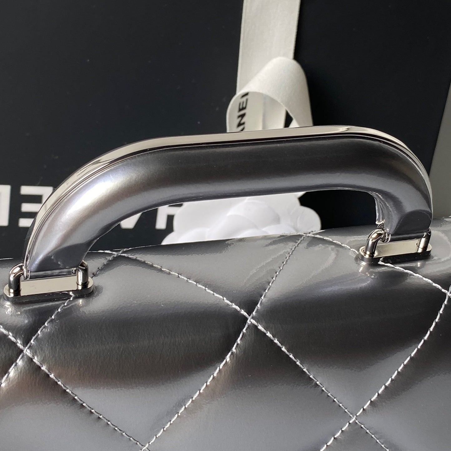 CHANEL 25S FLAP BAG 18 IN SILVER METALLIC CALFSKIN