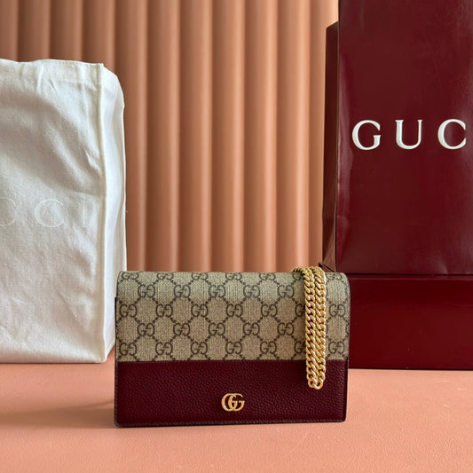 GUCCI MARMONT WALLET ON CHAIN 20 DARK RED AND BEIGE IN CALFSKIN