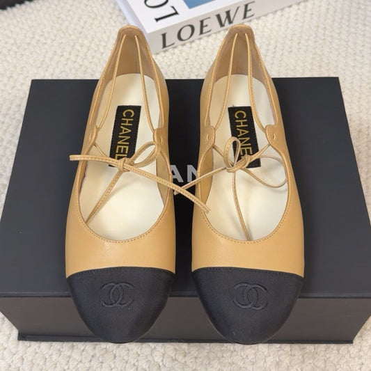 CHANEL FLAT MARY JANE PUMPS IN SUN YELLOW LAMBSKIN MIX BLACK FABRIC