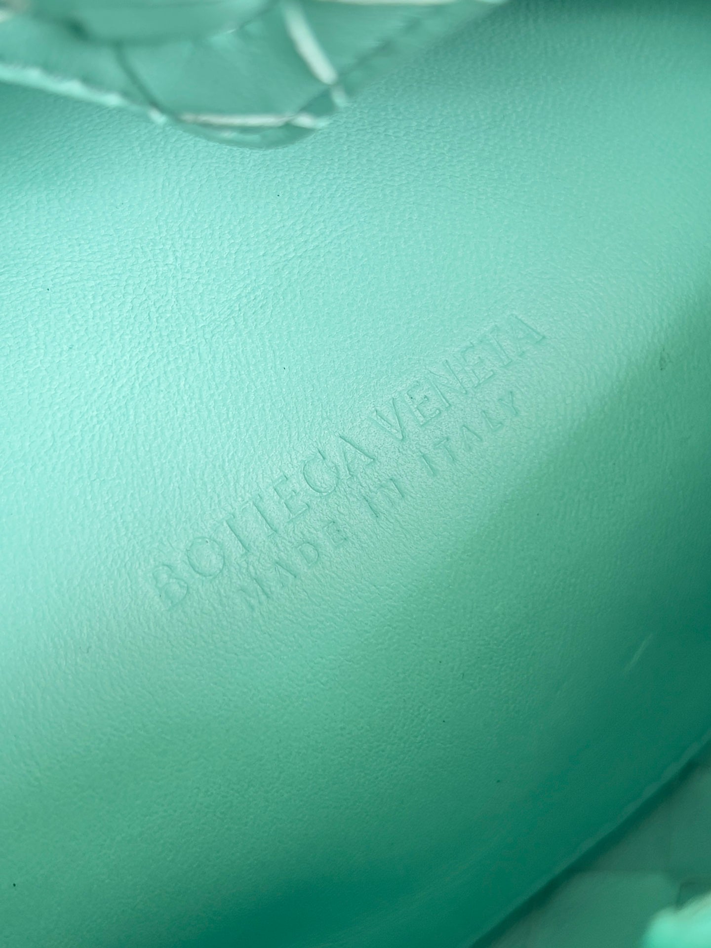 BV Small Parachute 21 Green Oasis Lambskin Ghw