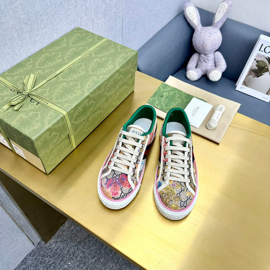 GUCCI TENNIS 1977 TRAINER CANVAS WITH FLOWERS MOTIF