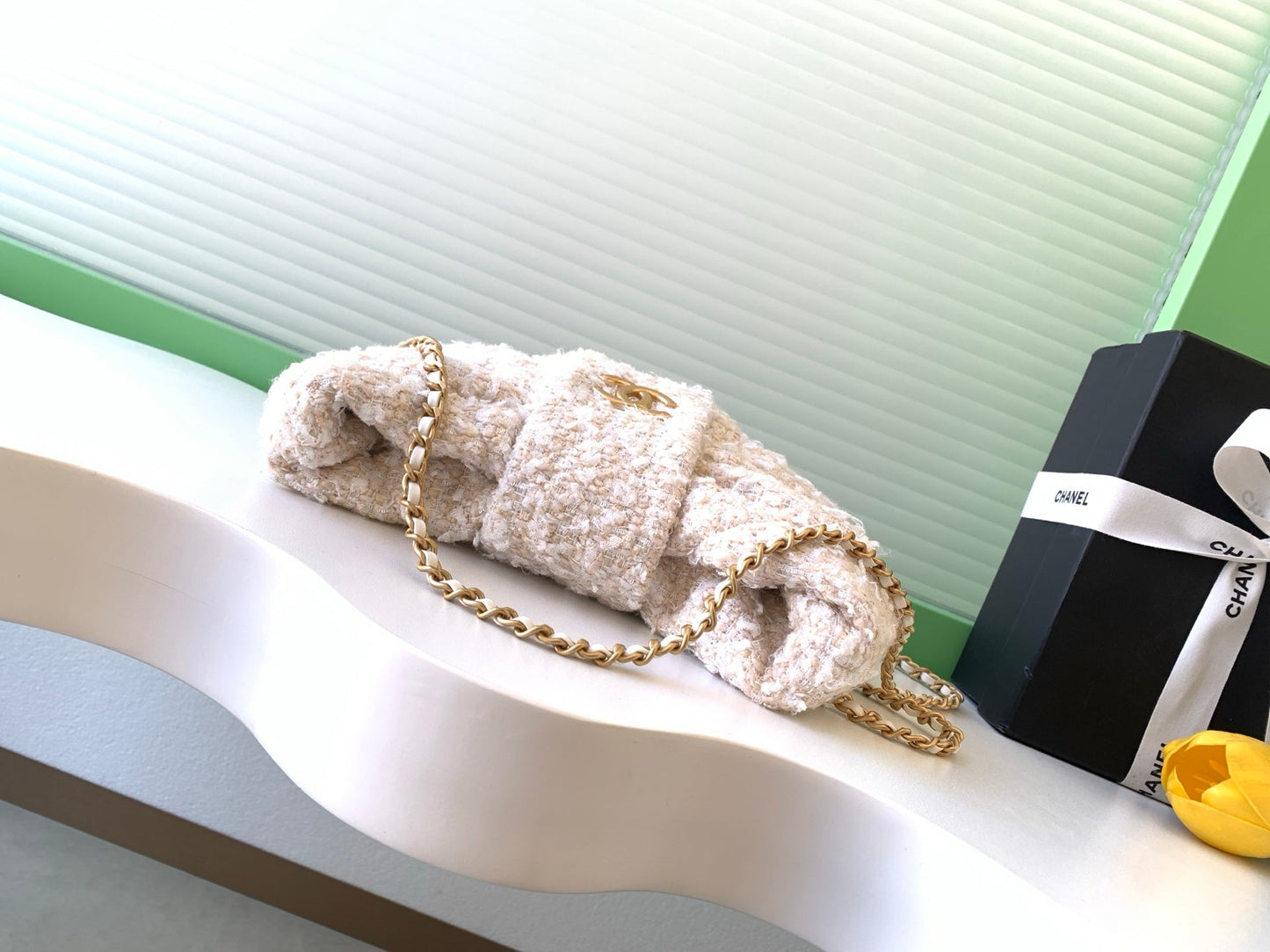 CHANEL 25S BOW BAG 26 IN CREAM WHITE TWEED WITH GOLD HARDWARE