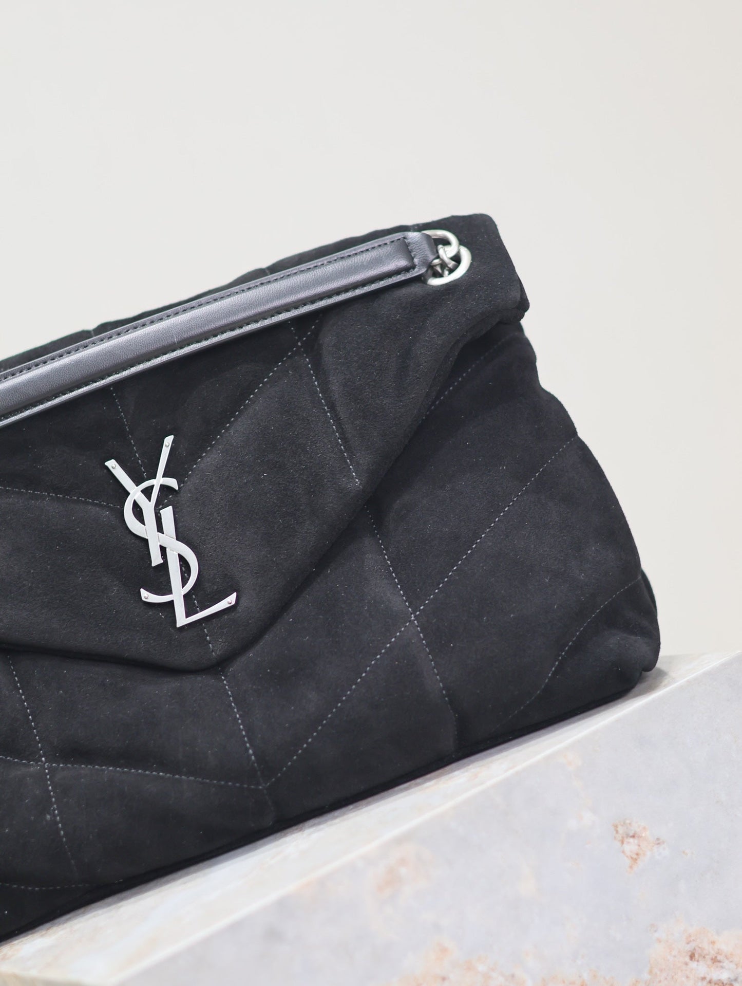 YSL 25S LOULOU PUFFER GM 35 IN BLACK SUEDE SILVER HARDWRE
